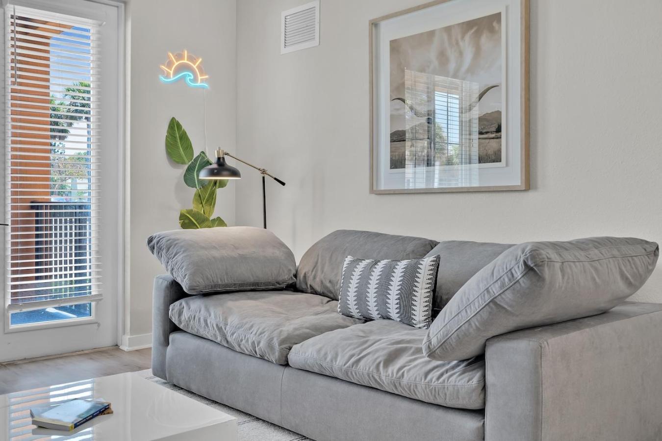 Cozy Retreat 2 Bedroom Hideaway Moments From The Sand Boynton Beach Eksteriør billede