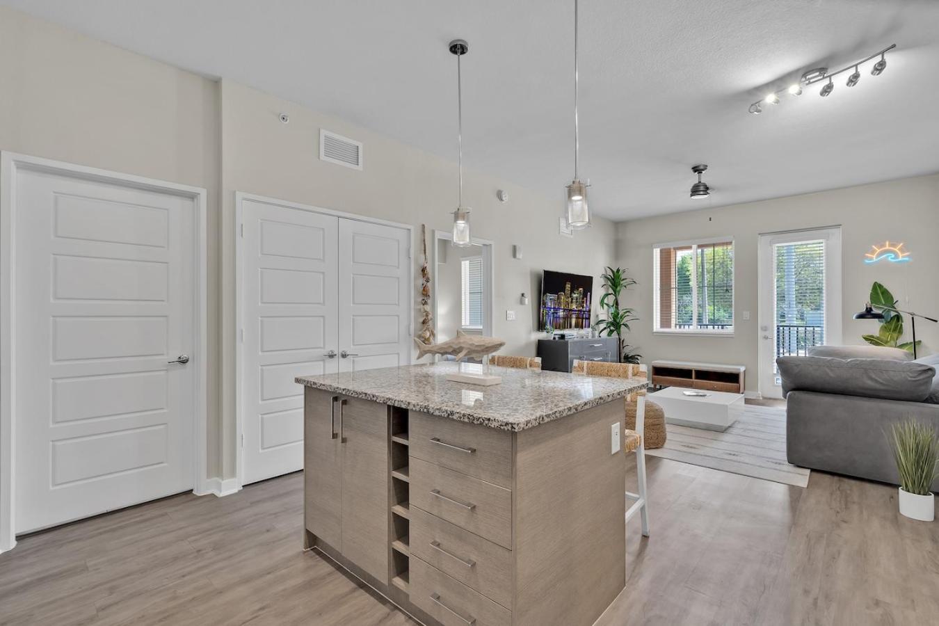 Cozy Retreat 2 Bedroom Hideaway Moments From The Sand Boynton Beach Eksteriør billede